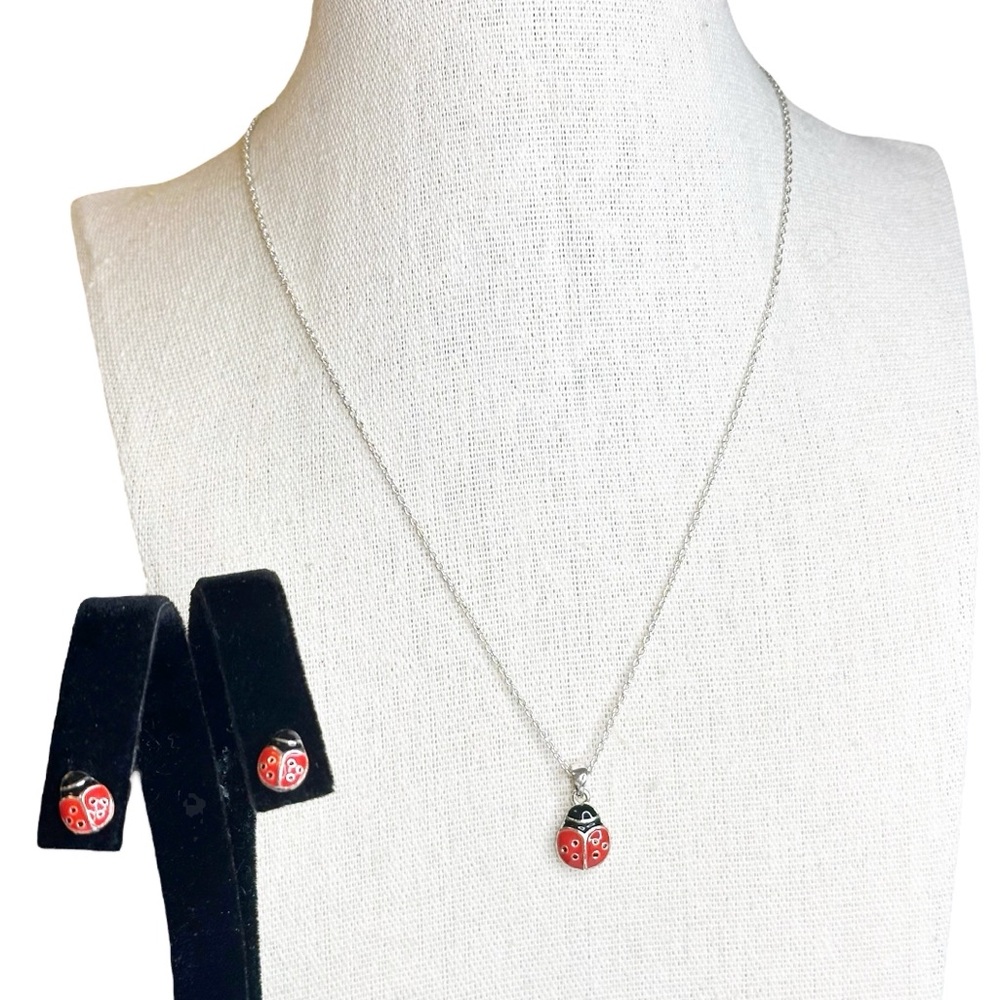 Vintage Avon Ladybug Pendant Necklace & Earrings Set Silver Tone